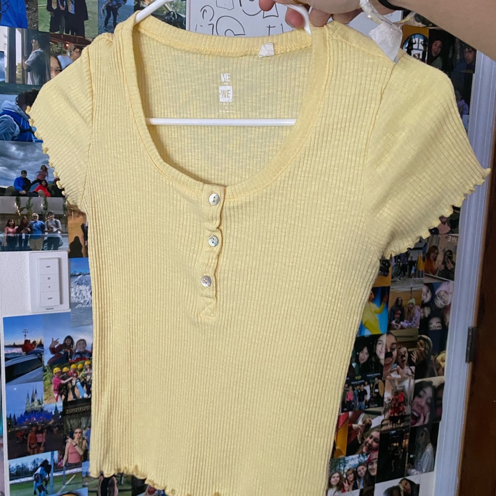 PacSun Yellow Short Sleeve Tee